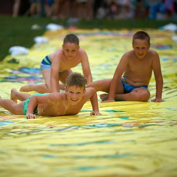 Ślizgi na tyłku po naszej 35 metrowej macie